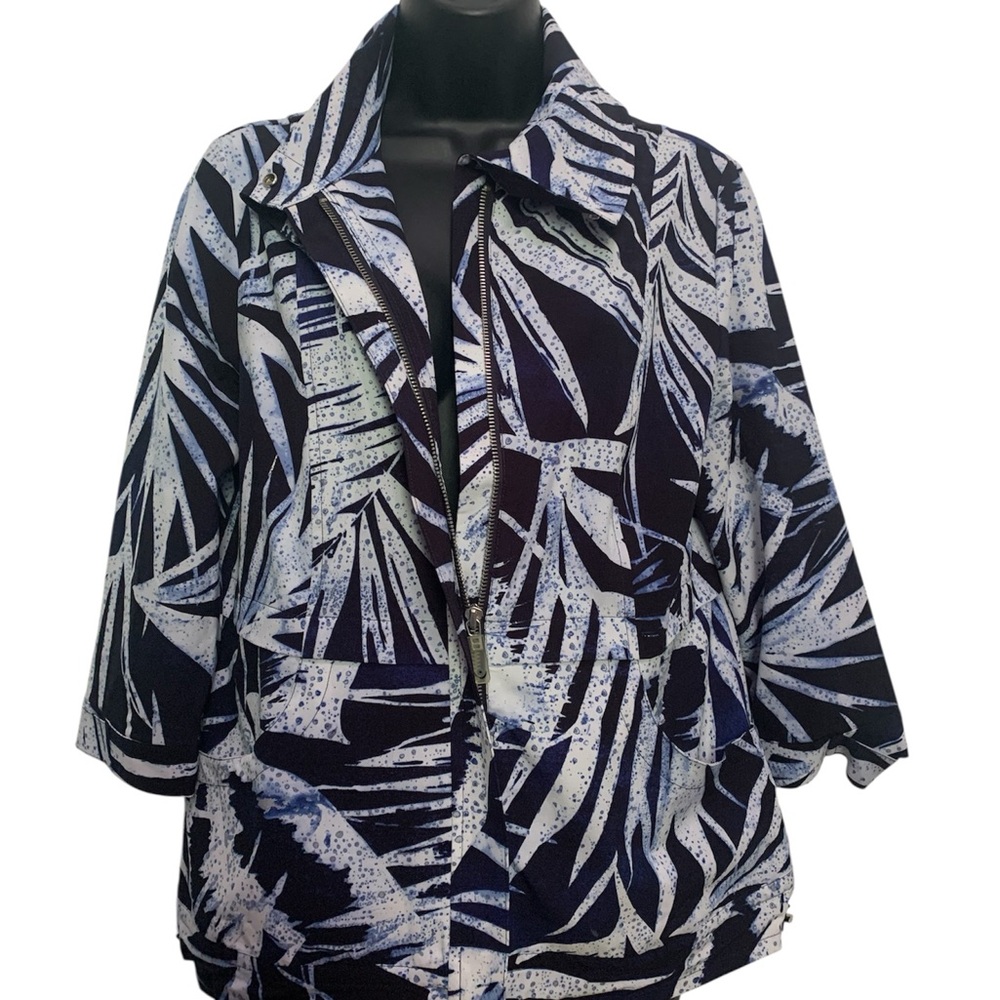 Chico’s Windbreaker Blue Jungle Print Jacket small NEW